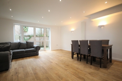 3 Bedroom Maisonette to rent in Royal College Street, Camden, London, NW1