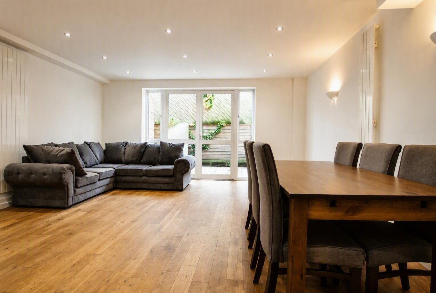 3 Bedroom Maisonette to rent in Camden, London, NW1