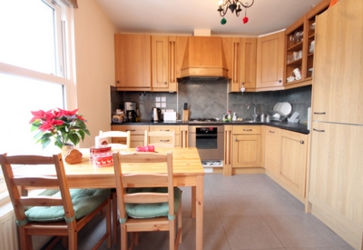 3 Bedroom Flat to rent in Huddleston Road, Tufnell Park, London, N7