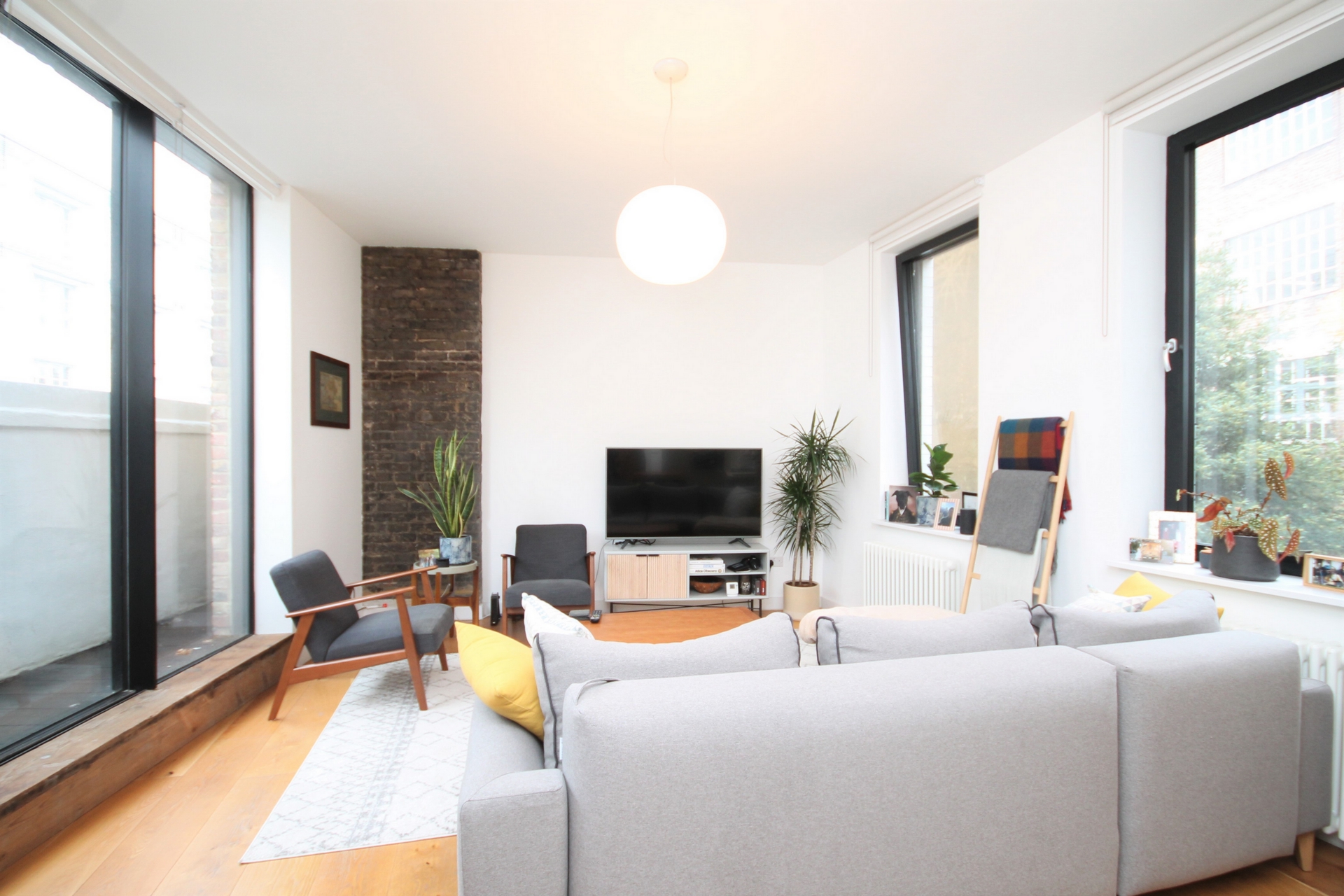 2 Bedroom Apartment to rent in Camden, London, NW1