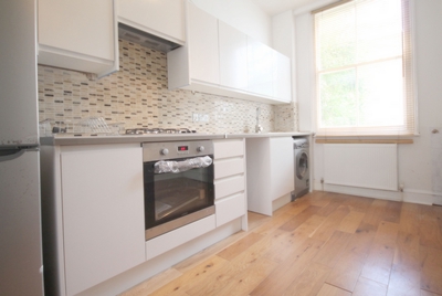 3 Bedroom Flat to rent in Westbourne Road, Islington, London, N7