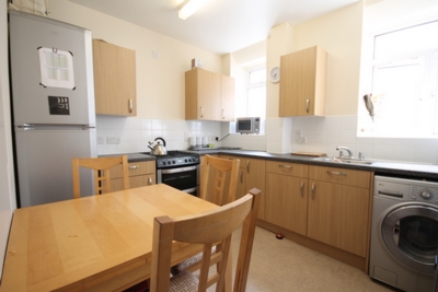 4 Bedroom Flat to rent in Leighton Road, Kentish Town, London, NW5