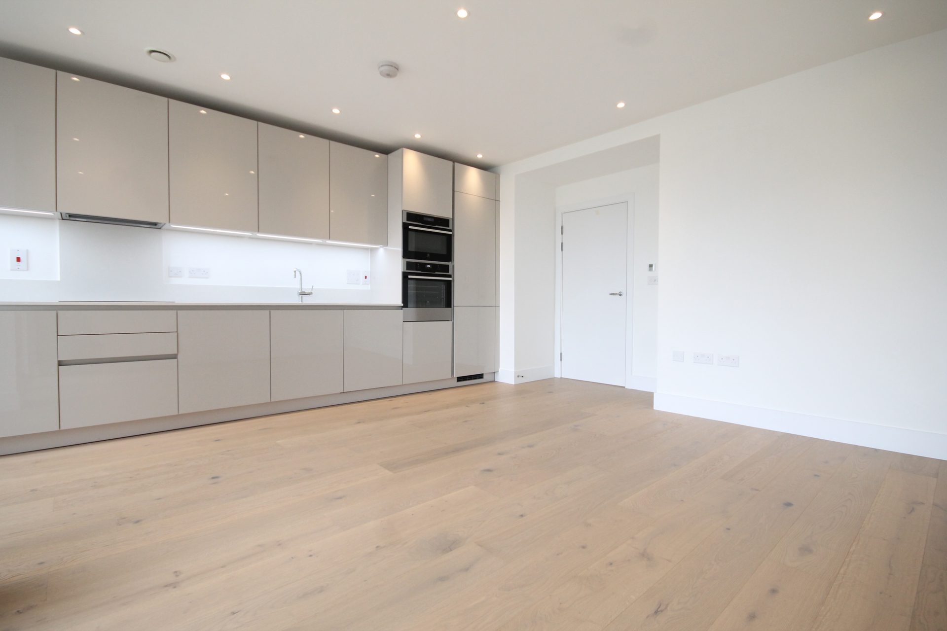 2 Bedroom Flat to rent in Camden, London, NW1