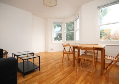 2 Bedroom Flat to rent in Beresford Road, Wood Green, London, N8