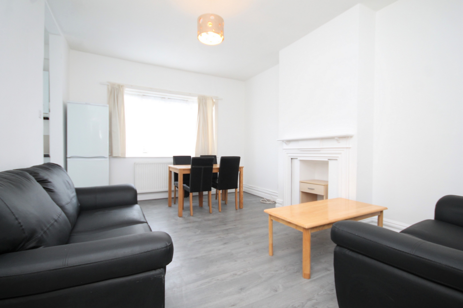 3 Bedroom Flat to rent in Golders Green, London, NW11