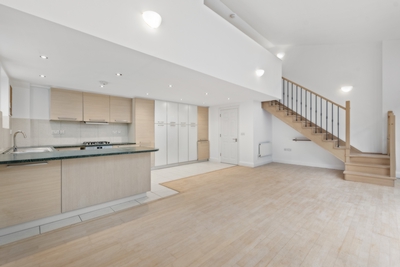 1 Bedroom House to rent in Leighton Road, Kentish Town, London, NW5