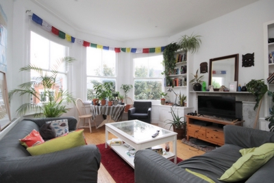 3 Bedroom Flat to rent in Mount View Road, Stroud Green, London, N4