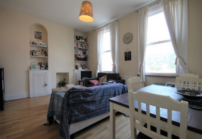 2 Bedroom Flat to rent in Fortess Road, Kentish Town, London, NW5