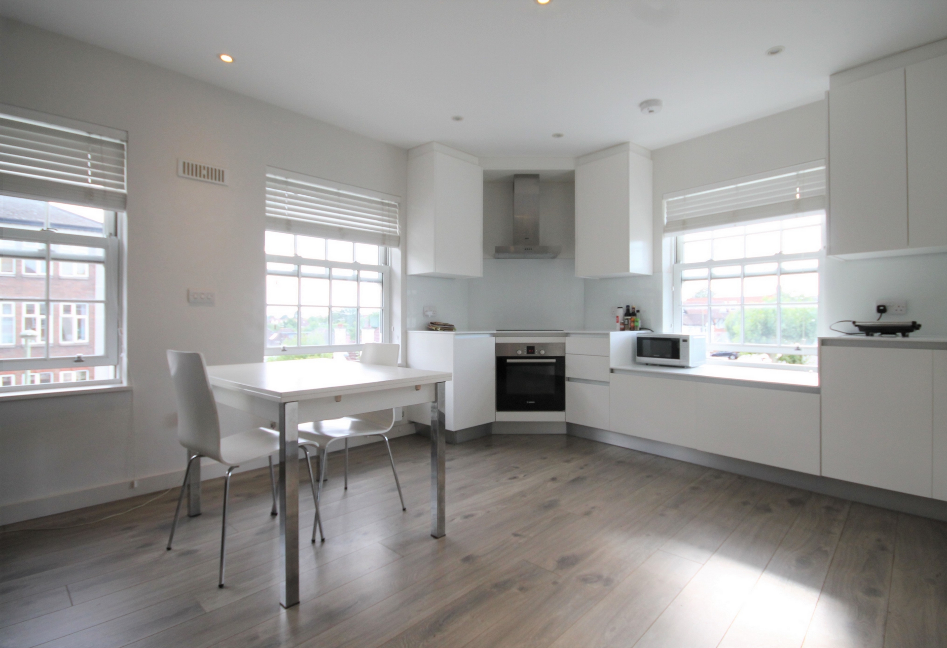 2 Bedroom Flat to rent in Hendon Central, London, NW4