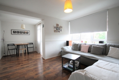 2 Bedroom Flat to rent in Tredegar Road, Bounds Green, London, N11