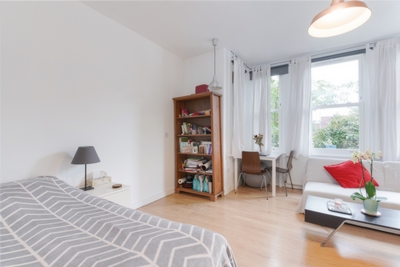 1 Bedroom Studio to rent in The Grove, Finchley, London, N3
