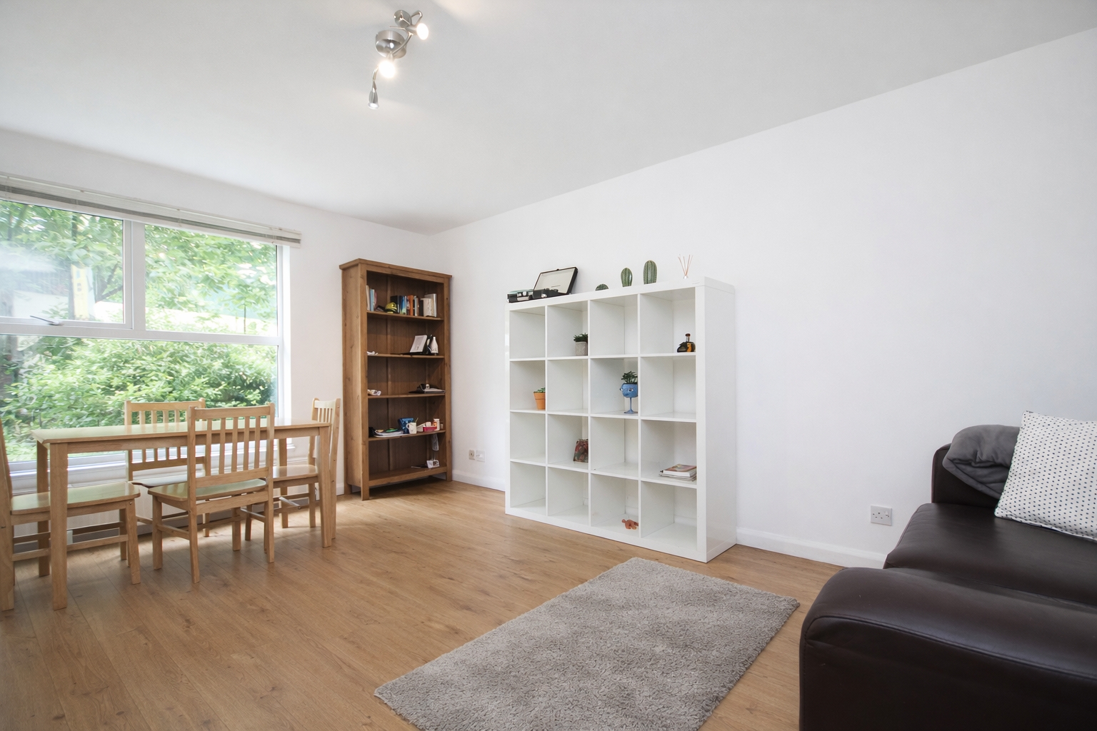 2 Bedroom Flat to rent in Camden Town, London, NW1