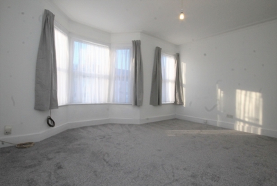 1 Bedroom Flat to rent in Kitchener Road, Seven Sisters, London, N17