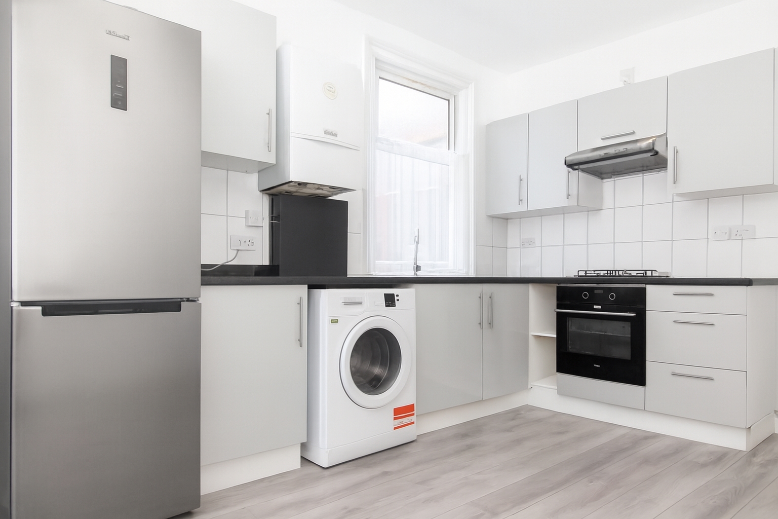 1 Bedroom Flat to rent in Kitchener Road, Seven Sisters, London, N17