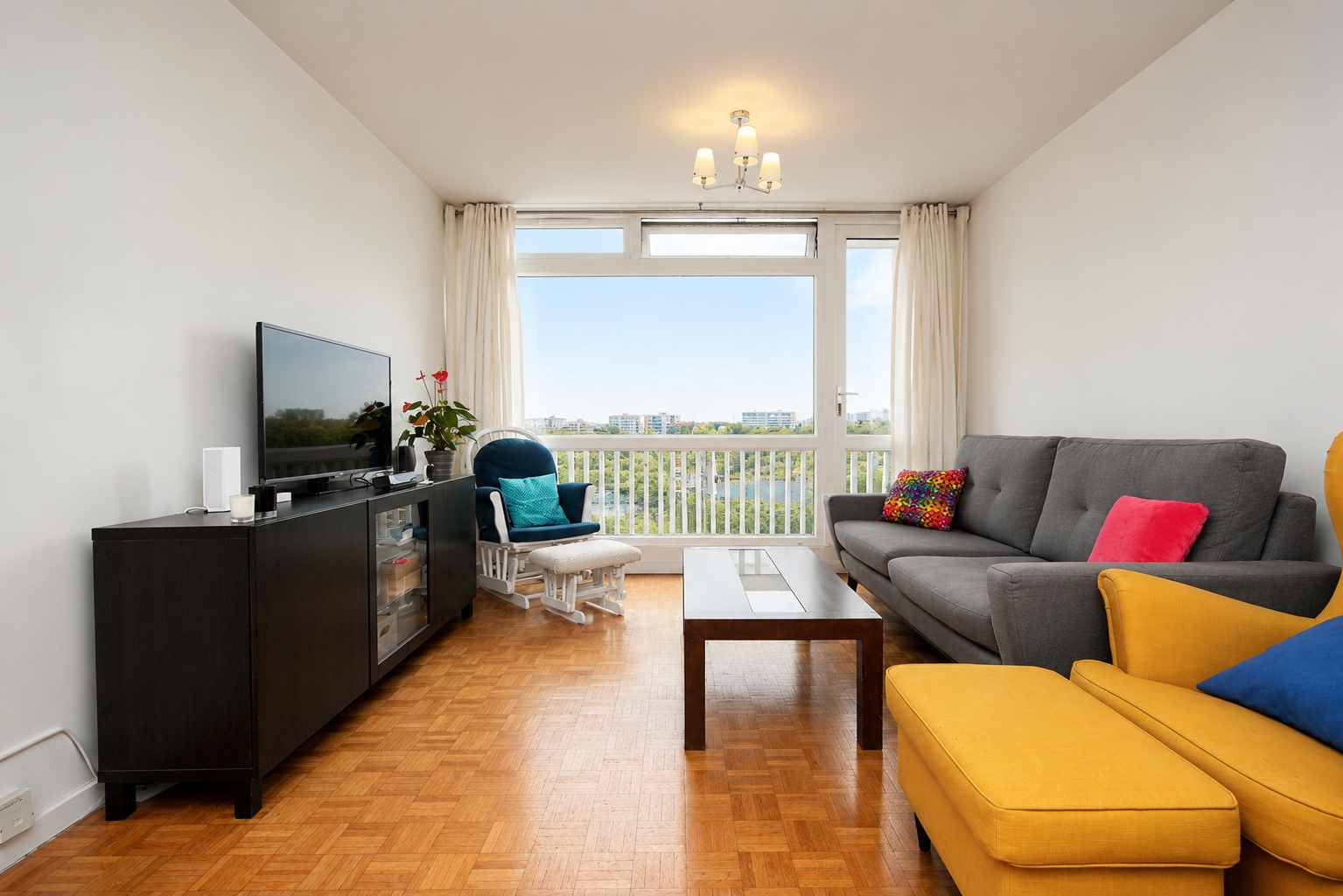 2 Bedroom Flat to rent in Finchley Road, Swiss Cottage, London, NW3