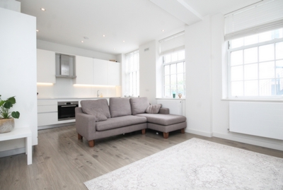 2 Bedroom Flat to rent in Rundell Crescent, Hendon Central, London, NW4