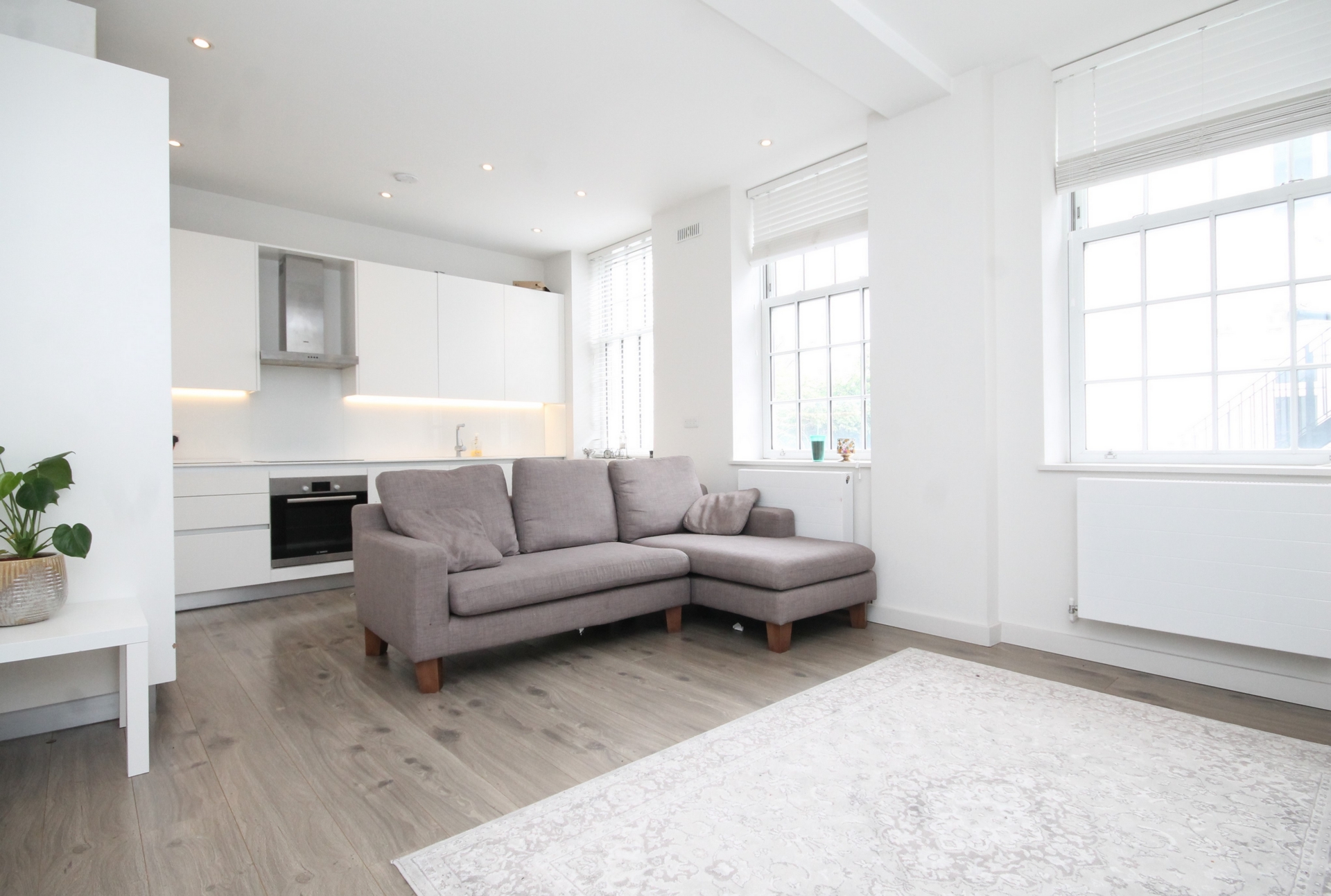 2 Bedroom Flat to rent in Hendon Central, London, NW4