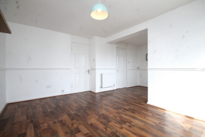 2 Bedroom Flat to rent in Tredegar Road, Bounds Green, London, N11