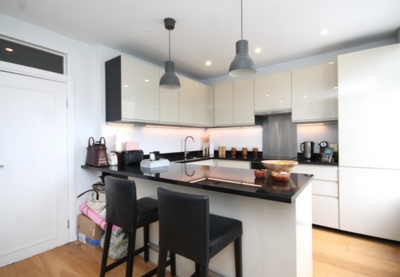 1 Bedroom Flat to rent in Regents Park Road, Primrose Hill, London, NW1