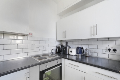 4 Bedroom Maisonette to rent in Kentish Town Road, Kentish Town, London, NW1