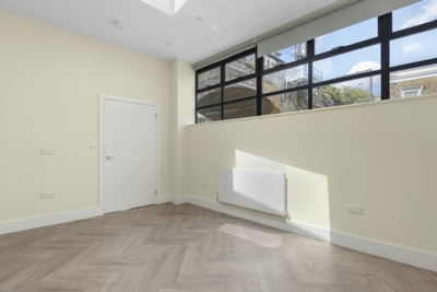 1 Bedroom House to rent in Prince of Wales Road, Kentish Town, London, NW5
