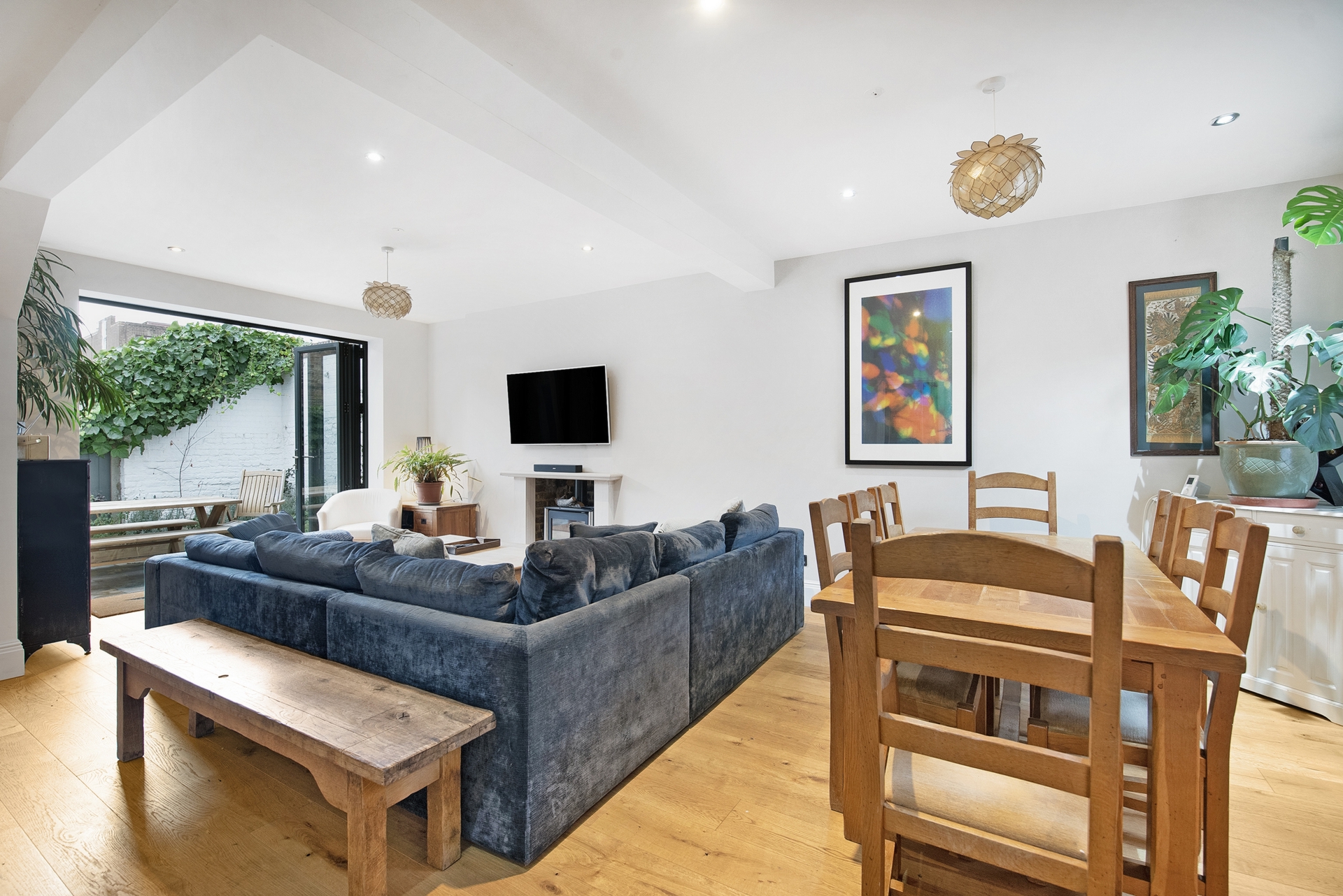 6 Bedroom House to rent in Kentish Town, London, NW5