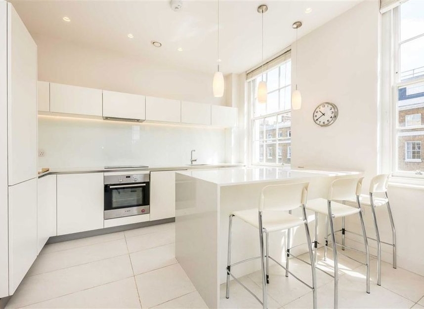2 Bedroom House to rent in York Street, Marylebone, London, W1U