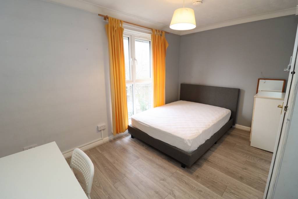 Double room - Single use to rent in Isle of Dogs, London, E14