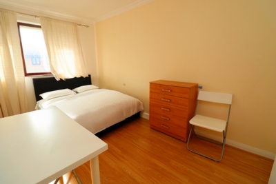 Double room - Single use to rent in Kimberley Road, West Ham, London, E16