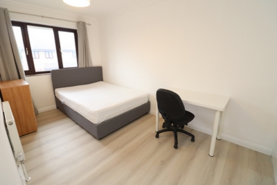 Double room - Single use to rent in Kimberley Road, West Ham, London, E16