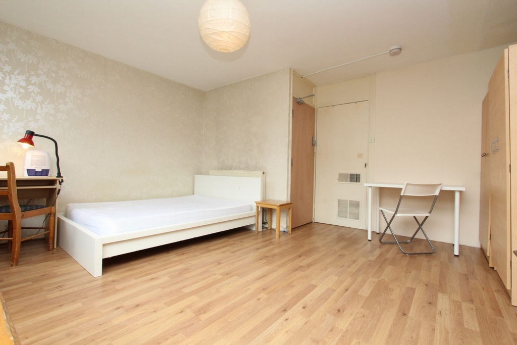 Double Room to rent in Bow, London, E3