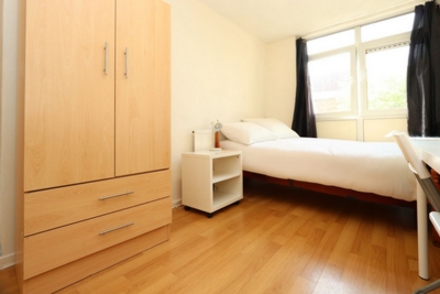 Double room - Single use to rent in Stayners Road, Stepney Green, London, E1
