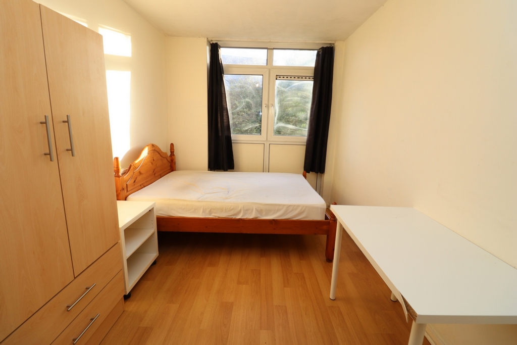 Double room - Single use to rent in Stepney Green, London, E1