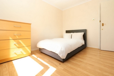 Double Room to rent in The Green, Stratford, London, E15