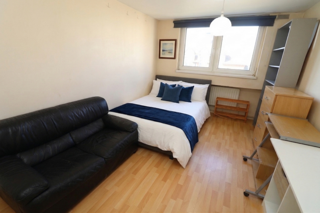 5 Bedroom Double room - Single use to rent in Bethnal Green, London, E2