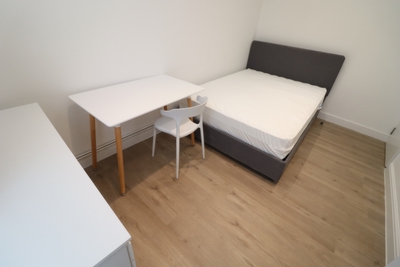 Double room - Single use to rent in Devitt House, Wade's Place, Westferry, London, E14