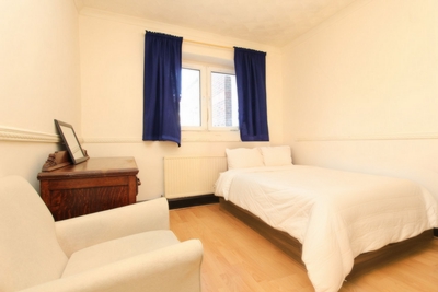 Double room - Single use to rent in George Belt House, Smart Street, Bethnal Green, London, E2