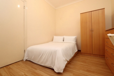 Double room - Single use to rent in Ashlin Road, Leyton, London, E15
