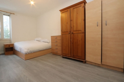 Double room - Single use to rent in Hitchin Square, Victoria Park, London, E3