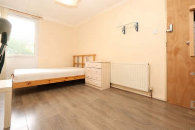 Double room - Single use to rent in Hitchin Square, Victoria Park, London, E3
