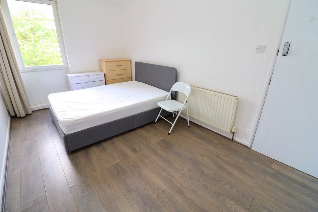Double room - Single use to rent in Victoria Park, London, E3