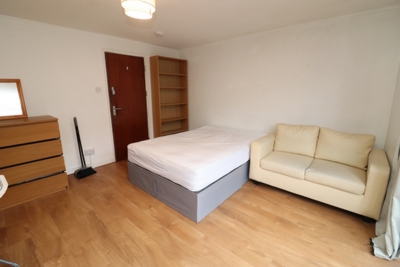 Double Room to rent in Pointers Close, Island Gardens, London, E14