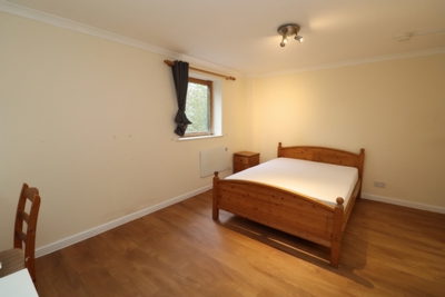 Ensuite Single Room to rent in Meridian Place, South Quay, London, E14