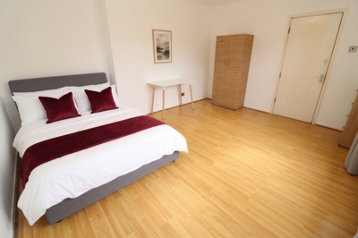 Double Room to rent in Crownfield Road, Leyton, London, E15
