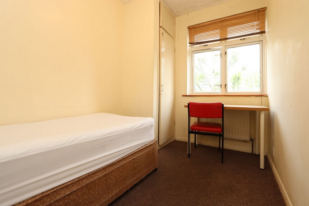 Single Room to rent in Westferry, London, E14