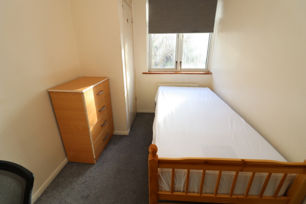 Single Room to rent in Westferry, London, E14