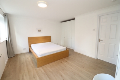 Ensuite Single Room to rent in Meridian Place, Canary Wharf, London, E14