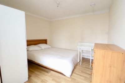 Double room - Single use to rent in Saunders Ness Road, Island Gardens, London, E14