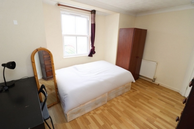 Double room - Single use to rent in Saunders Ness Road, Island Gardens, London, E14