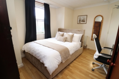 Ensuite Single Room to rent in Saunders Ness Road, Island Gardens, London, E14
